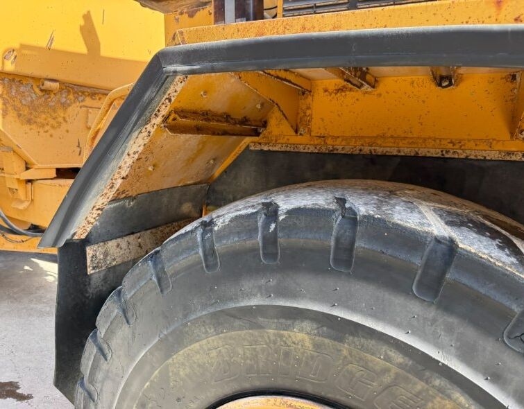VOLVO A35
